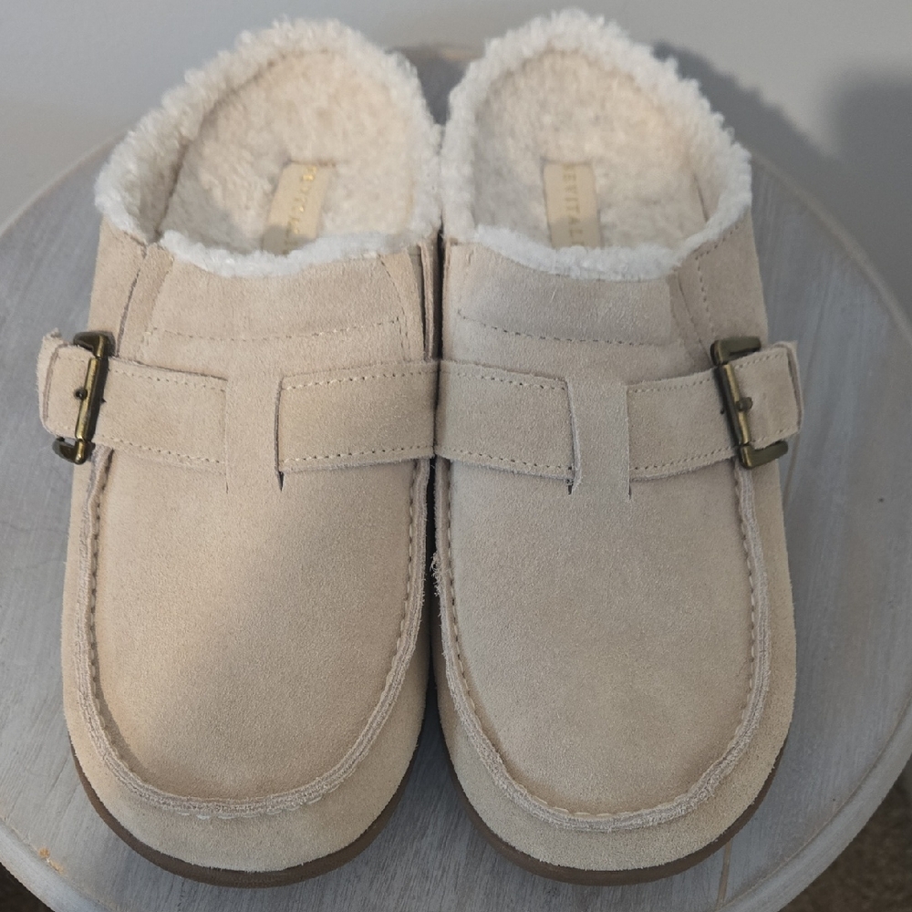 Siesta Buckle Clogs By Revitalign